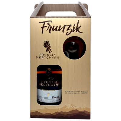 Изображение товара Коньяк Frunzik Mkrtchyan армянский выдержанный КВ 7 лет, 500мл + бокал