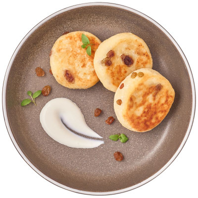 Изображение товара Сырники с изюмом Перекрёсток Select, 220г