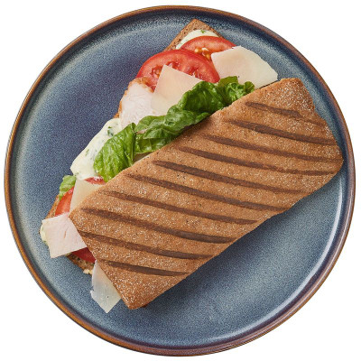 Изображение товара Чиабатта ржаная с индейкой и соусом песто, 180г