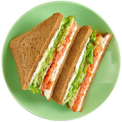 Изображение товара Сэндвич двойной с лососем и творожным сыром Перекрёсток Select, 185г