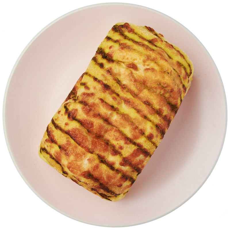 Изображение товара Фокача с соусом песто - ароматная лепешка 140г Пекарня Перекрёсток