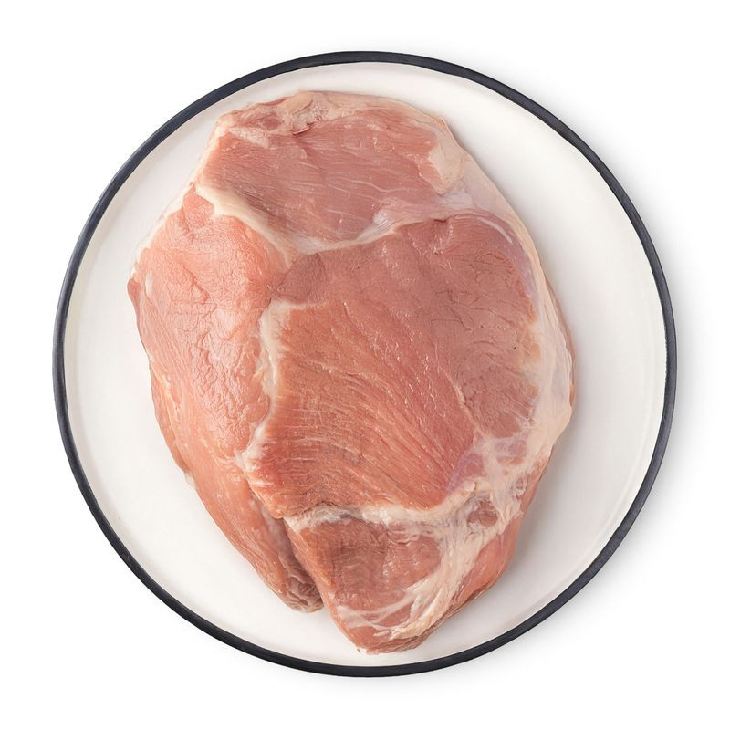 Изображение товара Окорок свиной без кости от Перекрёсток  крупнокусковой охлаждённый 305 ккал Россия