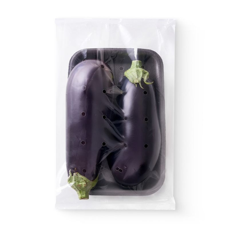 Изображение товара Баклажаны Премиум 650г - свежие, Россия, Знай Наших