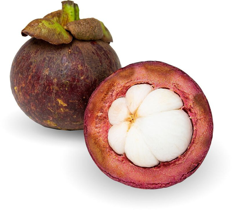 Изображение товара Мангостин свежий 2 шт - вкусный и полезный фрукт Россия