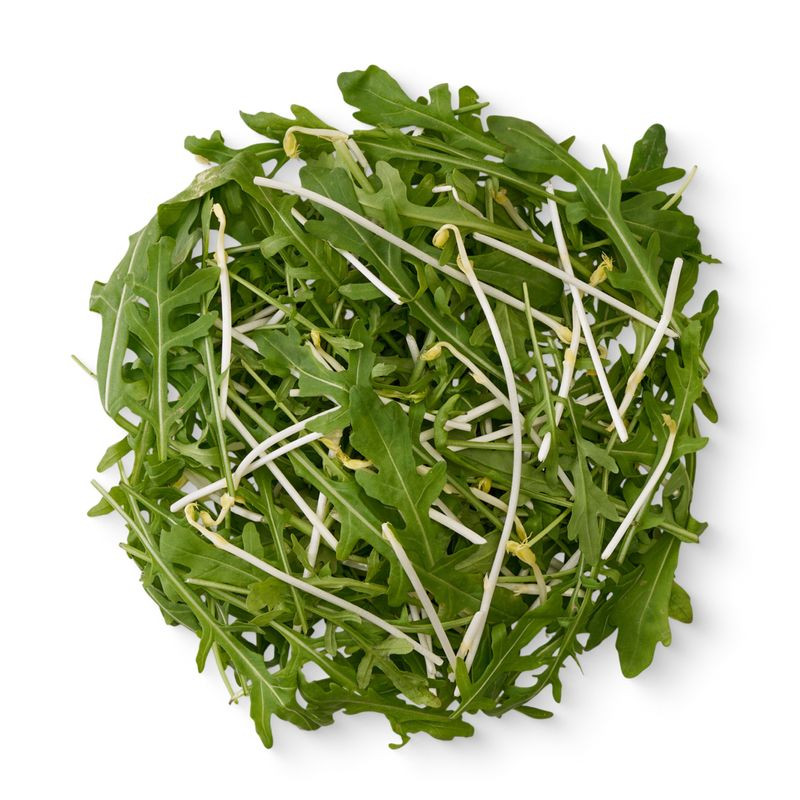 Изображение товара Овощи салатные Белая Дача рукола-ростки золотого гороха 75г свежие