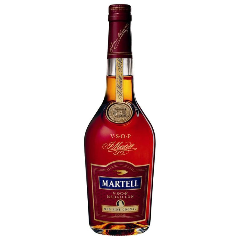 Коньяк Martell VSOP Медальон 40% в подарочной упаковке, 700мл