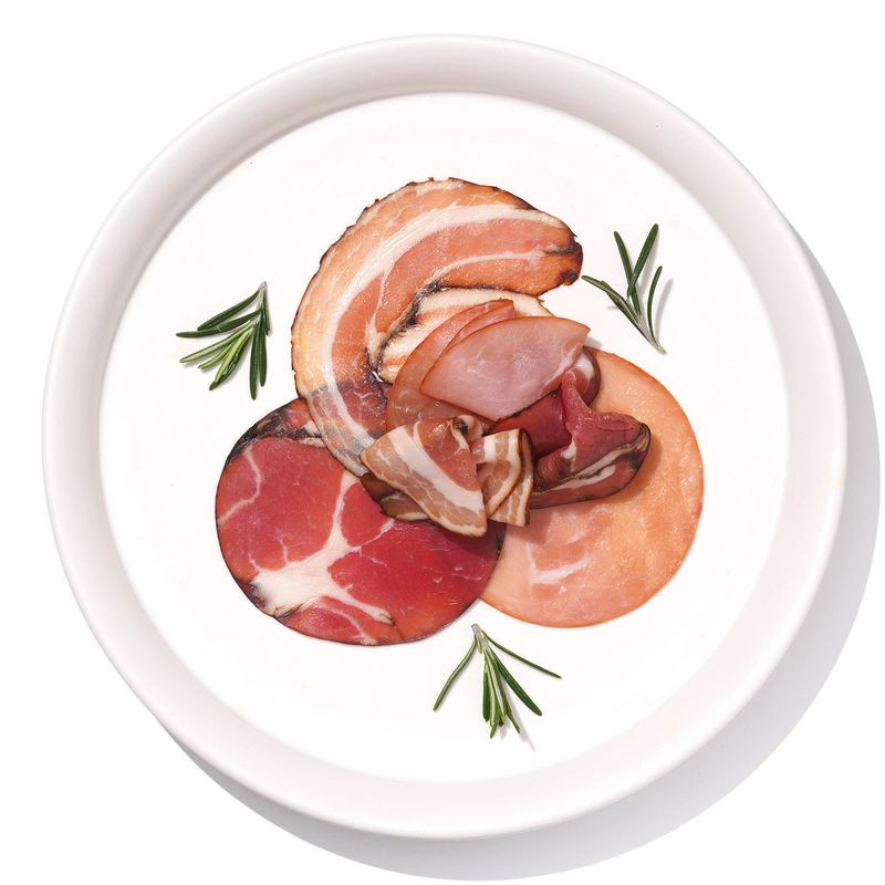 Изображение товара Мясной деликатес сырокопченая шейка балык бекон Панчетта 120г Маркет Collection