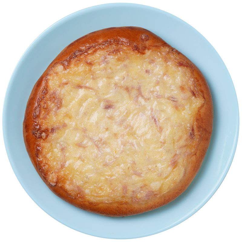 Изображение товара Лепешка с сыром и ветчиной 110г Пекарня Перекрёсток