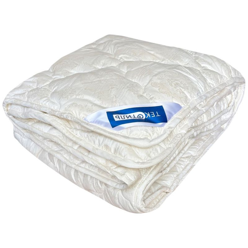 Изображение товара Стёганое одеяло 200х220 см Текстиль из полиэфирного волокна