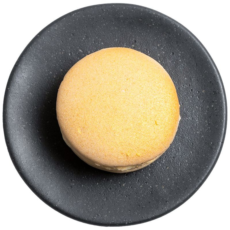 Изображение товара Макарун Солёная Карамель 16г Пекарня Перекрёсток Россия