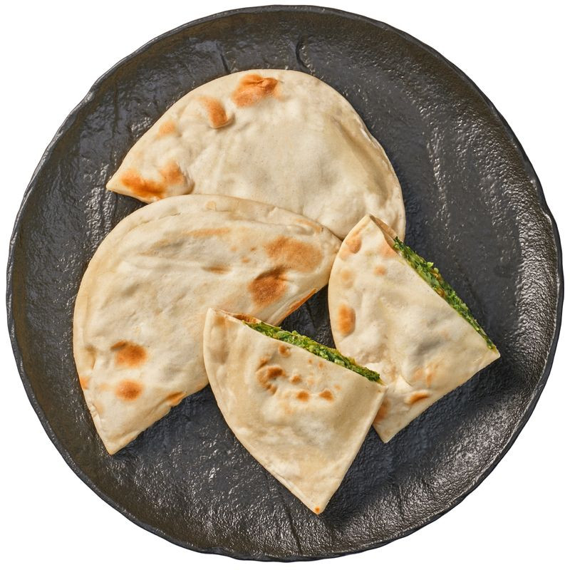 Изображение товара Кутабы с зеленью Перекрёсток Select 150г - вкусная выпечка со свежей зеленью и сыром